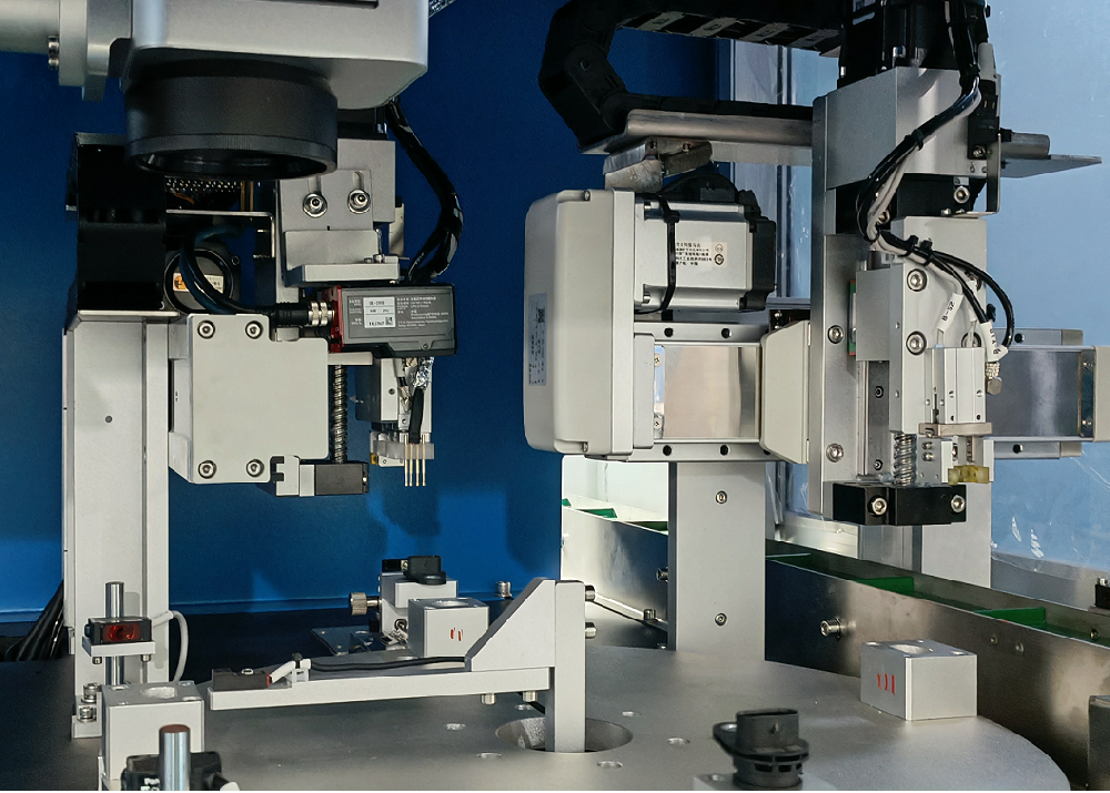 传感器自动组装测试线